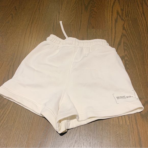 Adidas off white sweat short - Picture 5 of 10